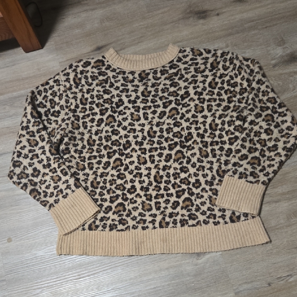 American Eagle Outfitters Leopard Print Sweater - Cream and Brown